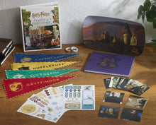 Load image into Gallery viewer, HARRY POTTER: FEASTS &amp; FESTIVITIES DELUXE GIFT SET
